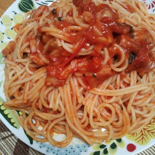 にんにくとベーコンとしいたけのトマトスパゲティー